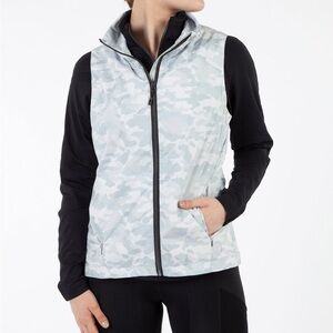 Sunice Keira Lught Gray Camo Lightweight Full-Zip Wind Vest Water Repellent